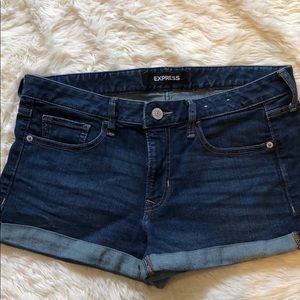 Express Shorts